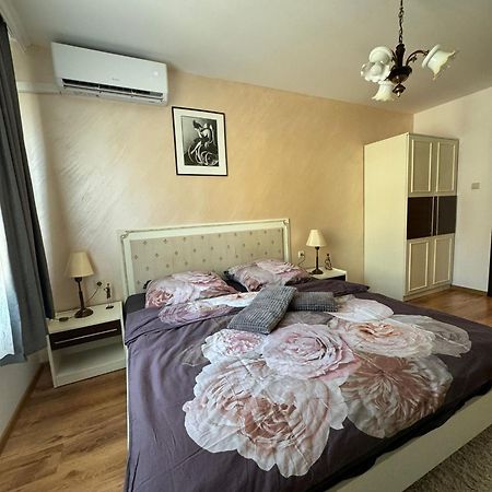 The Master And Margarita Apartment, Майстора И Маргарита, Two Bedroom Apartament Burgas Exterior photo
